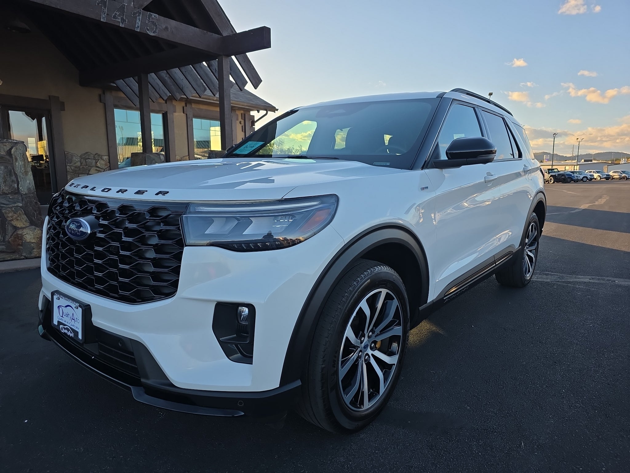 2025 Ford Explorer ST-Line