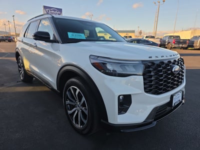 2025 Ford Explorer ST-Line