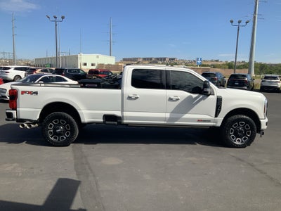 2025 Ford F-350 Platinum
