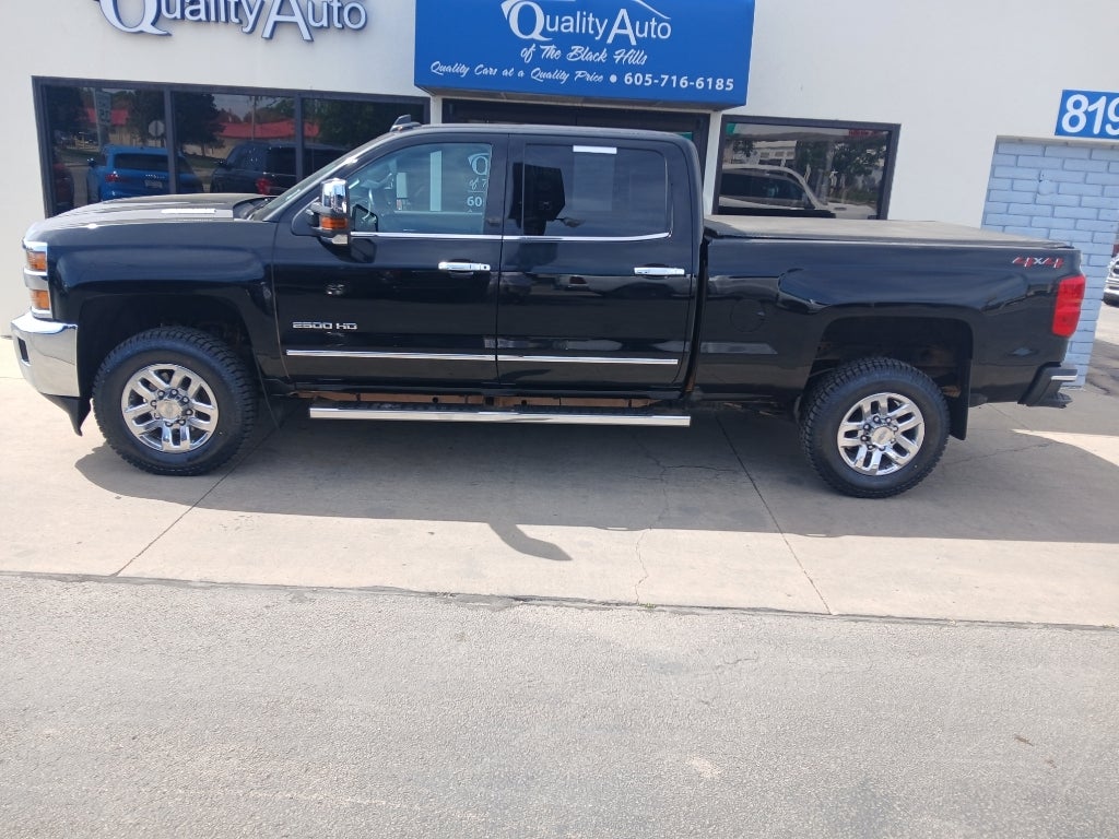 2019 Chevrolet Silverado HD LTZ 4WD Crew Cab Standard Box's photo