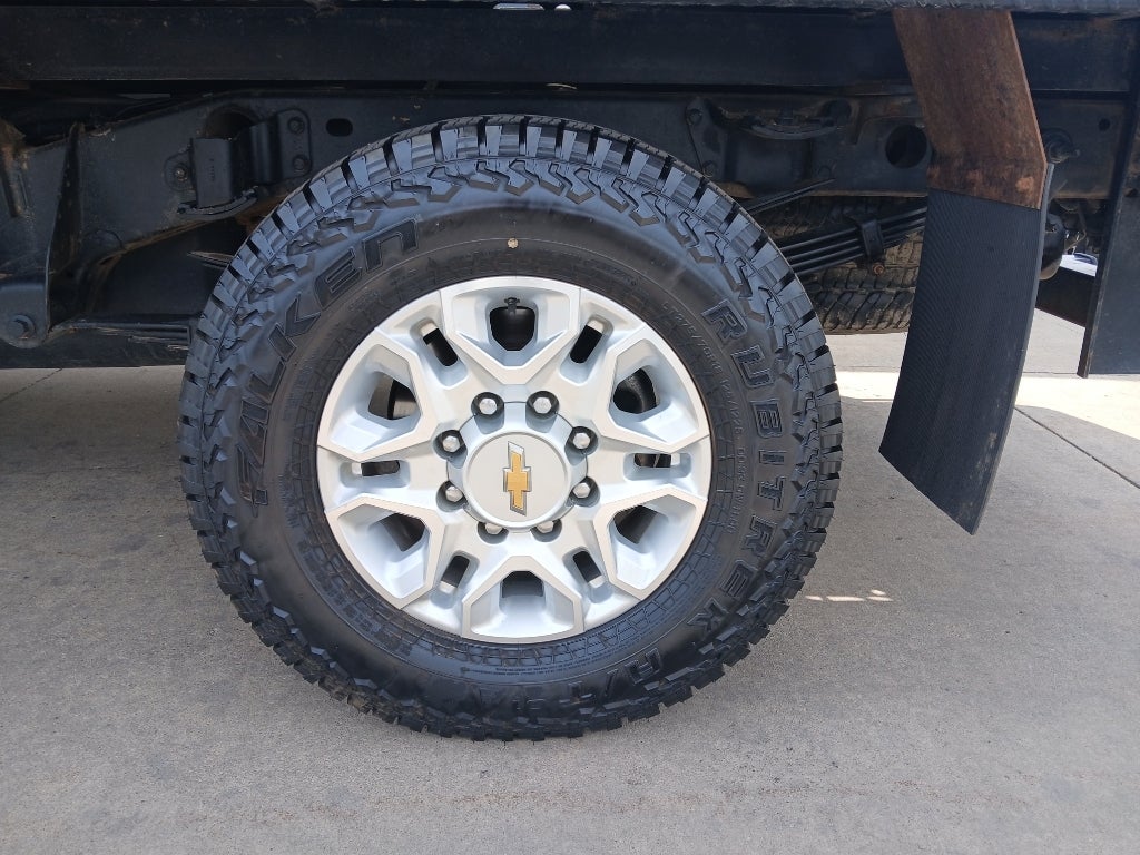 2023 Chevrolet Silverado LT