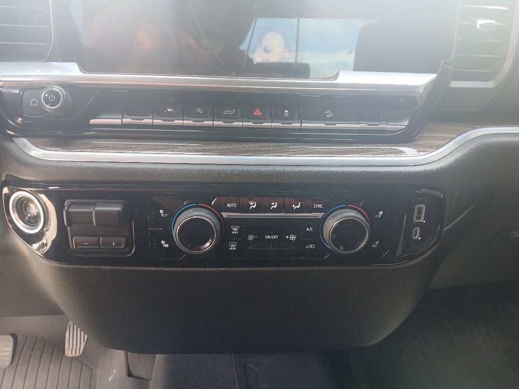 2022 Chevrolet Silverado 1500 LT - Photo 14