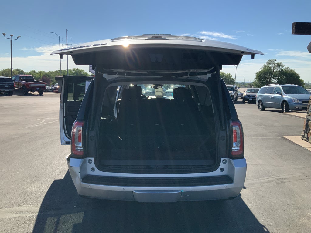 2020 GMC Yukon XL SLT