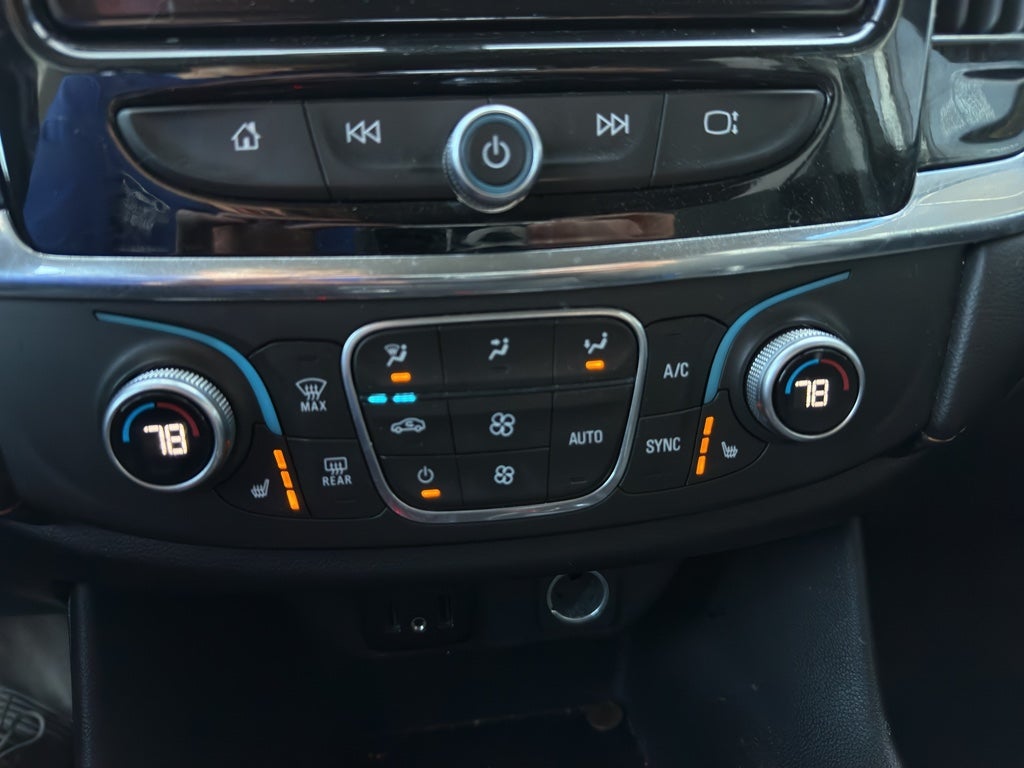 2018 Chevrolet Traverse LT Cloth