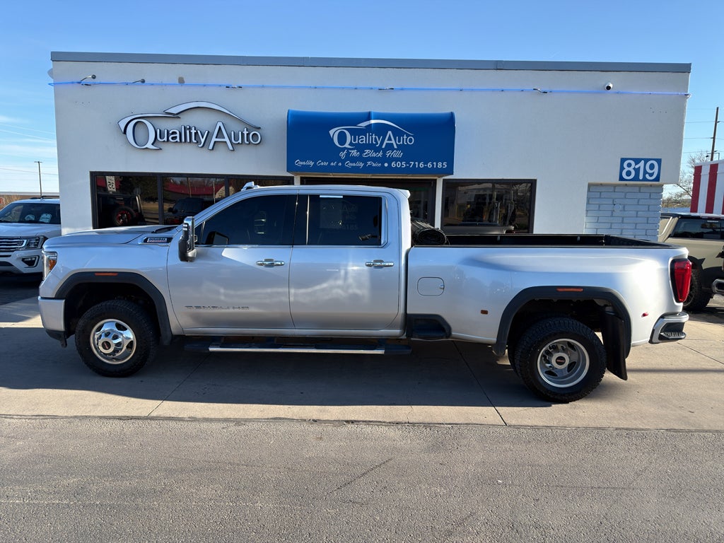 2021 GMC Sierra 4WD Crew Cab Long Box DRW Denali's photo