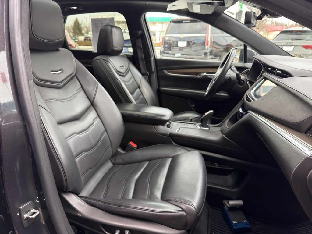 2017 Cadillac XT5 Platinum AWD