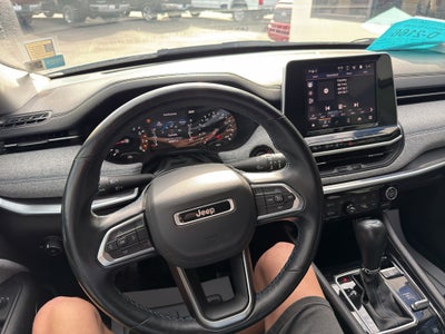 2022 Jeep Compass Base