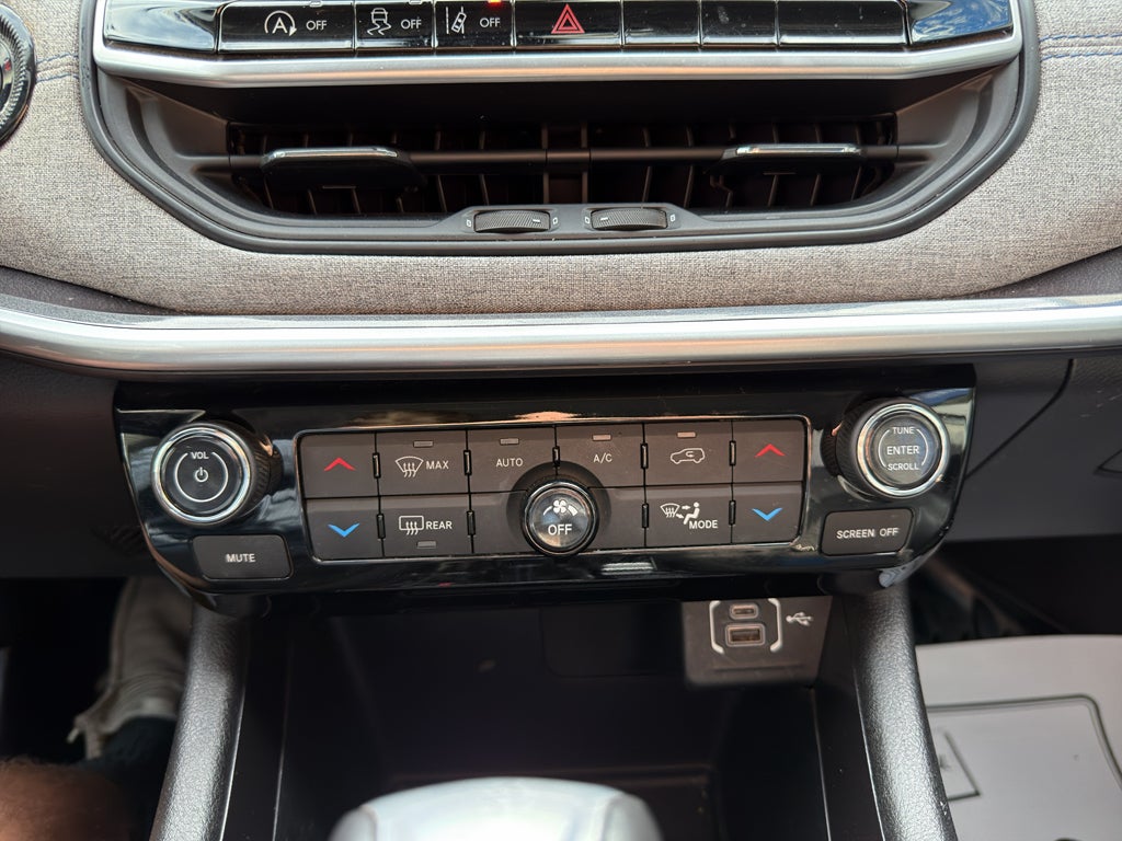 2022 Jeep Compass Base