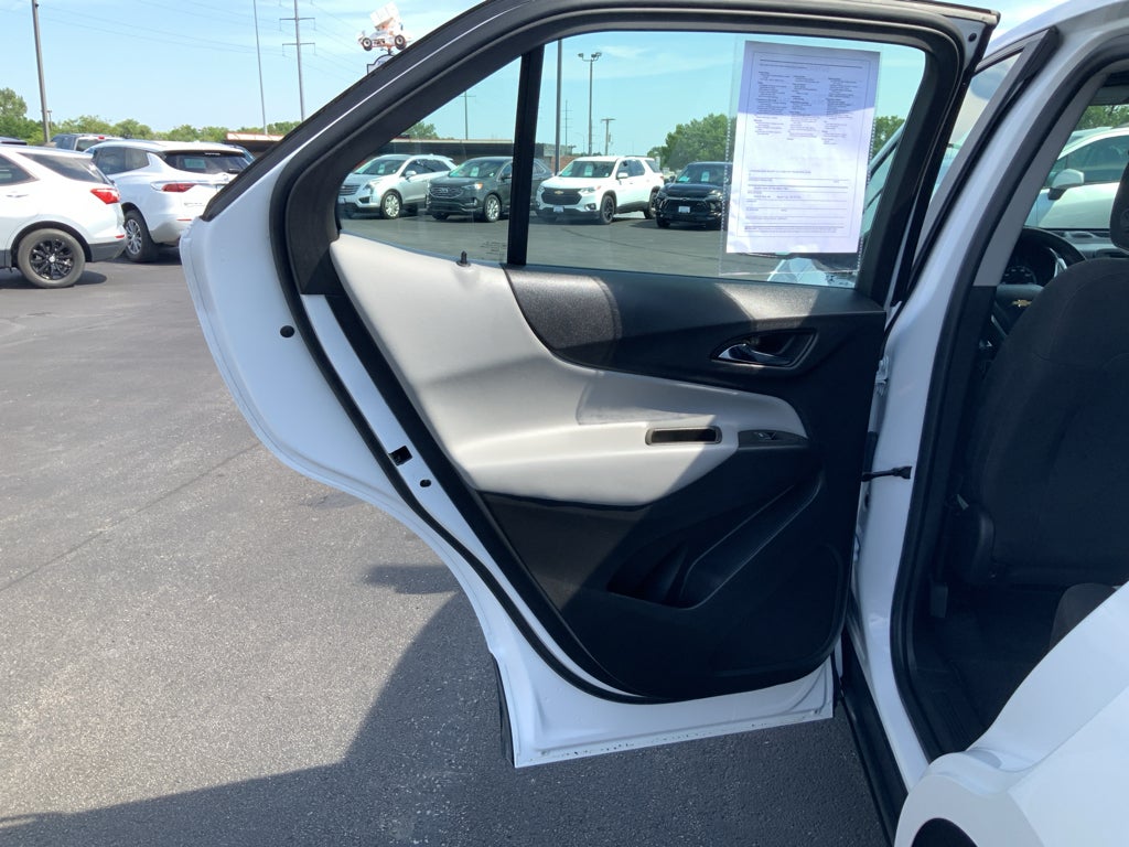 2023 Chevrolet Equinox LS
