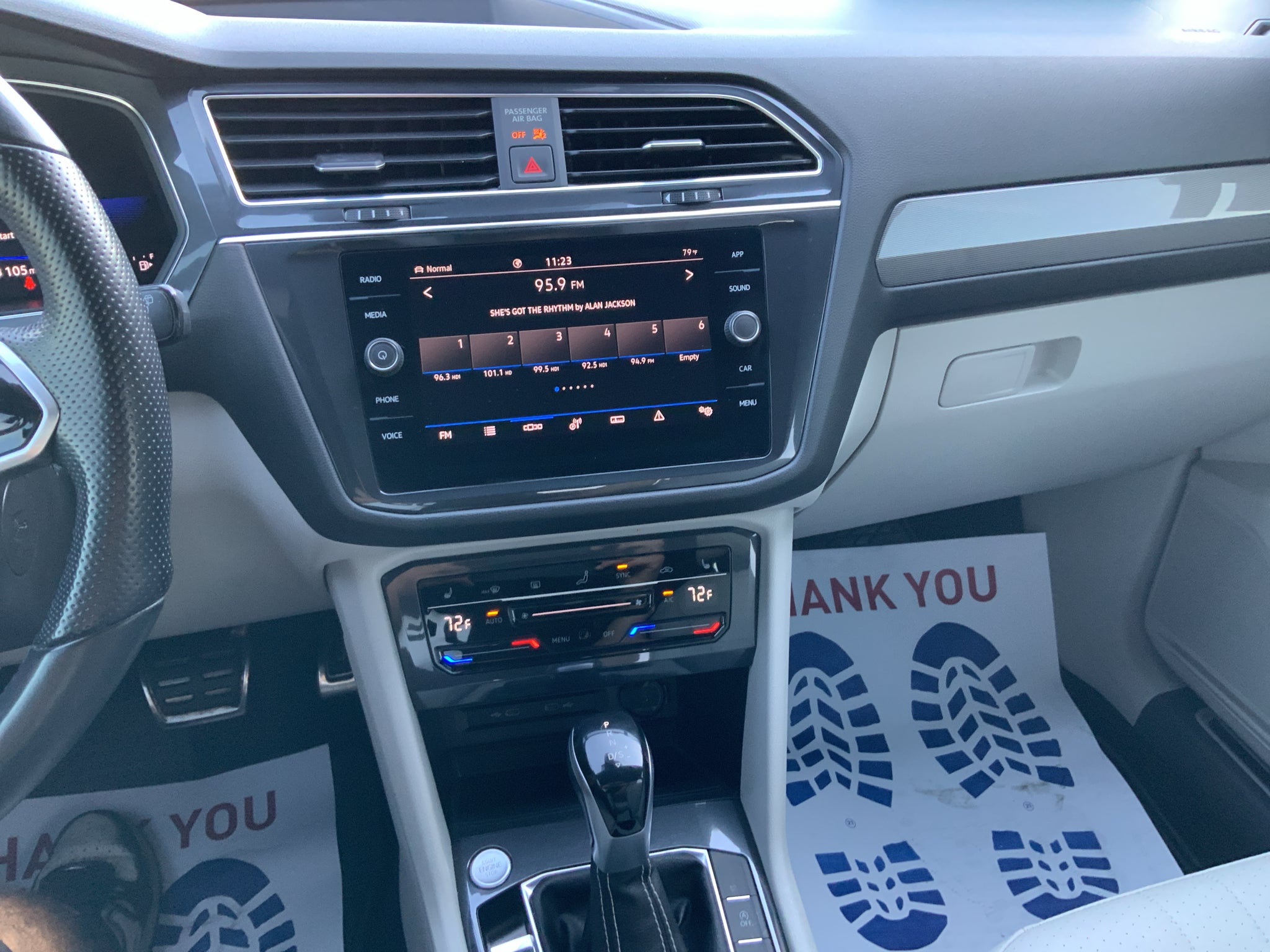 2023 Volkswagen Tiguan SE R-Line Black