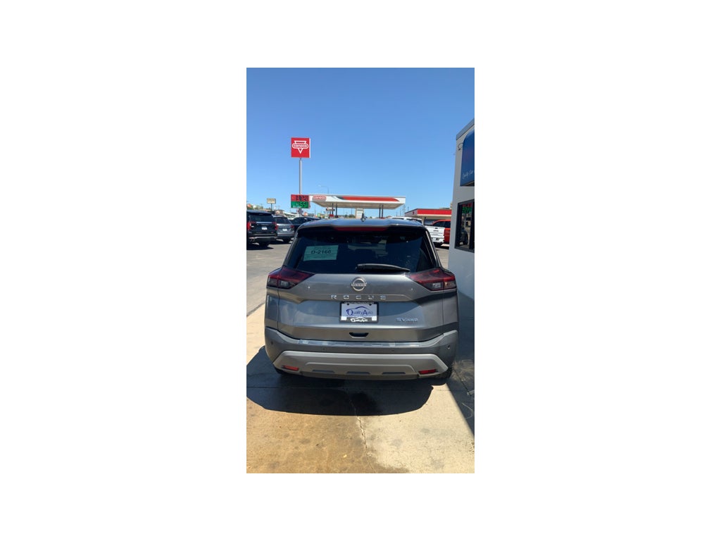 2022 Nissan Rogue SV