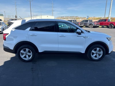 2022 Kia Sorento LX