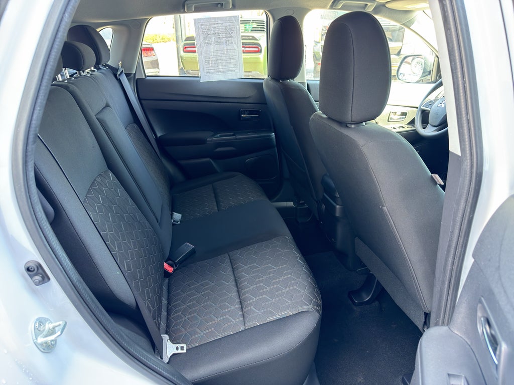 2023 Mitsubishi Outlander Sport ES