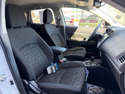 2023 Mitsubishi Outlander Sport ES