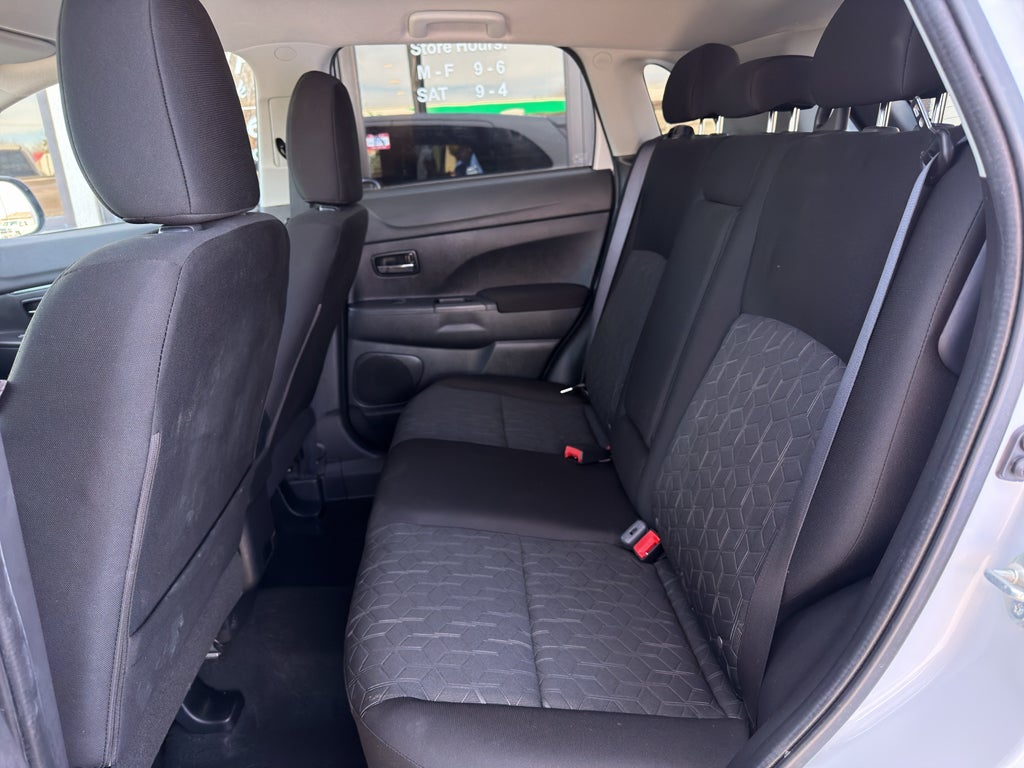 2023 Mitsubishi Outlander Sport ES