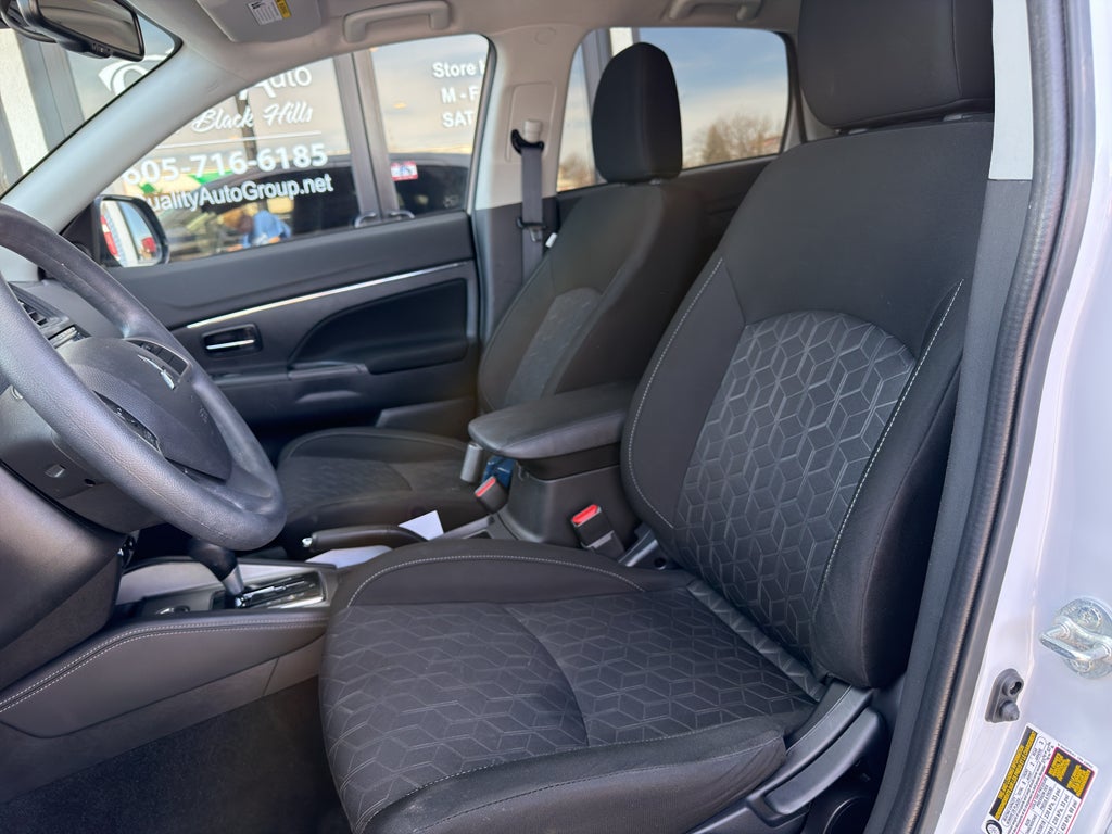 2023 Mitsubishi Outlander Sport ES