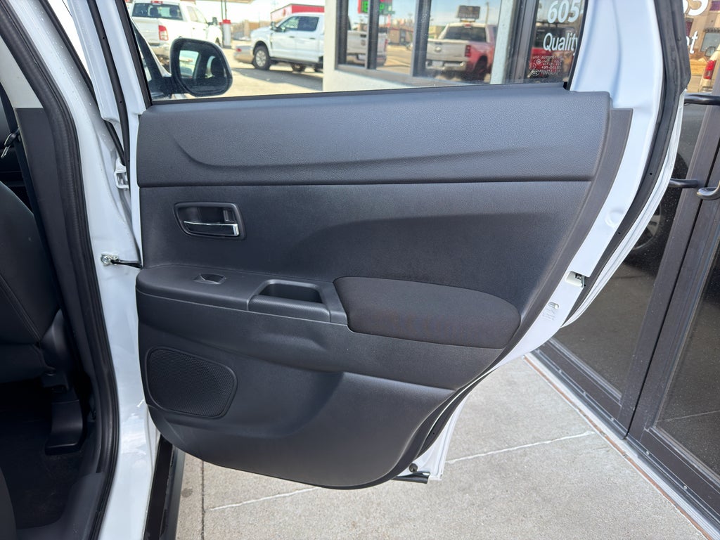 2023 Mitsubishi Outlander Sport ES