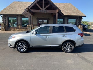 2020 Mitsubishi Outlander SE