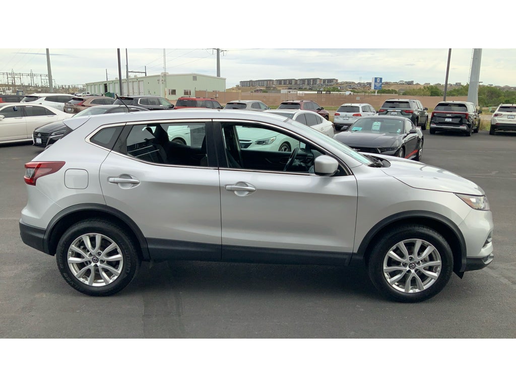 2021 Nissan Rogue Sport SV