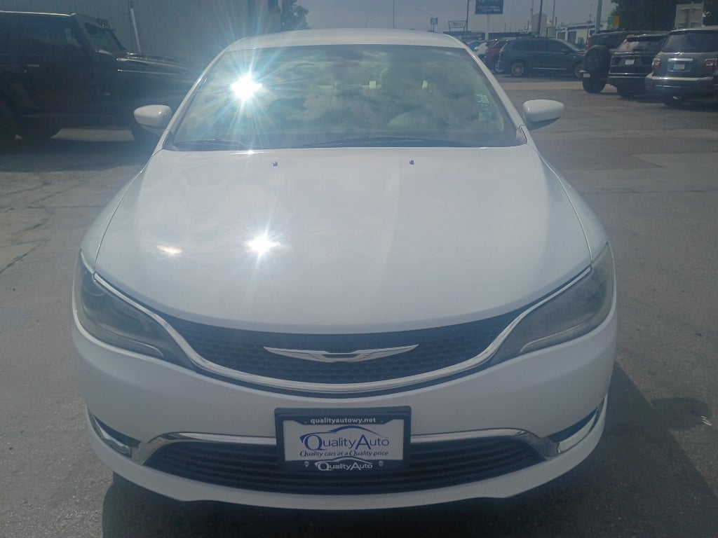 2016 Chrysler 200 Limited