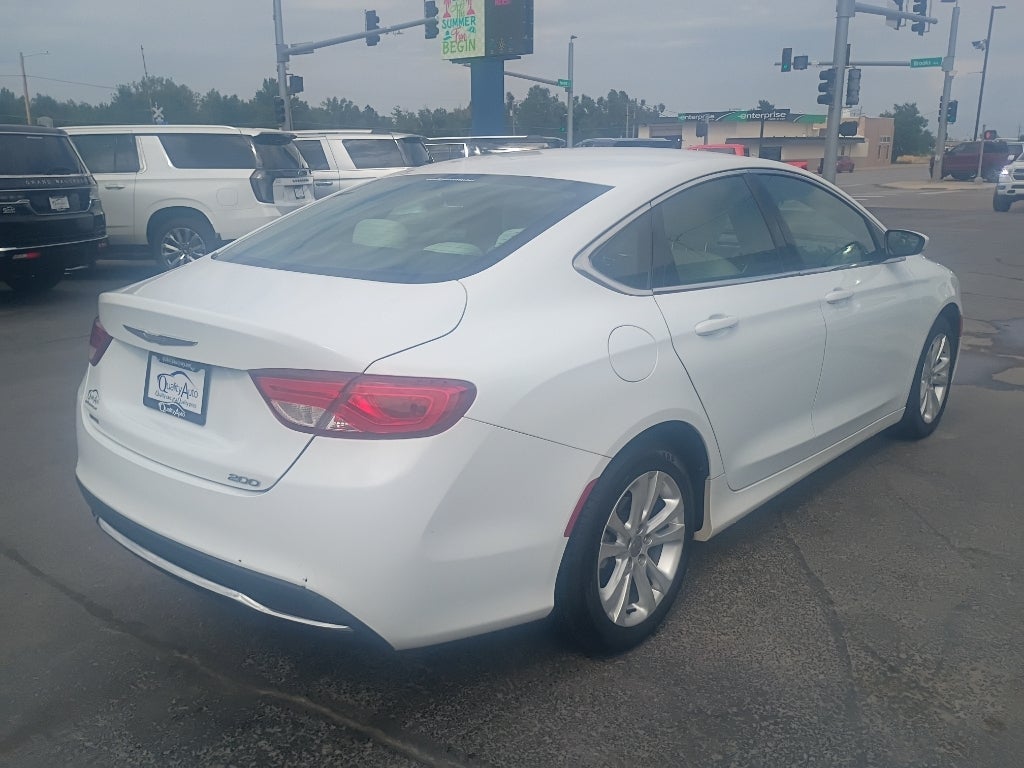 2016 Chrysler 200 Limited