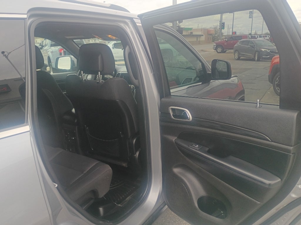 2020 Jeep Grand Cherokee Laredo E