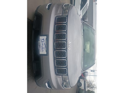 2020 Jeep Grand Cherokee Laredo E