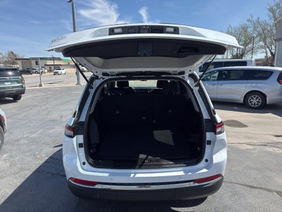 2023 Jeep Grand Cherokee Laredo