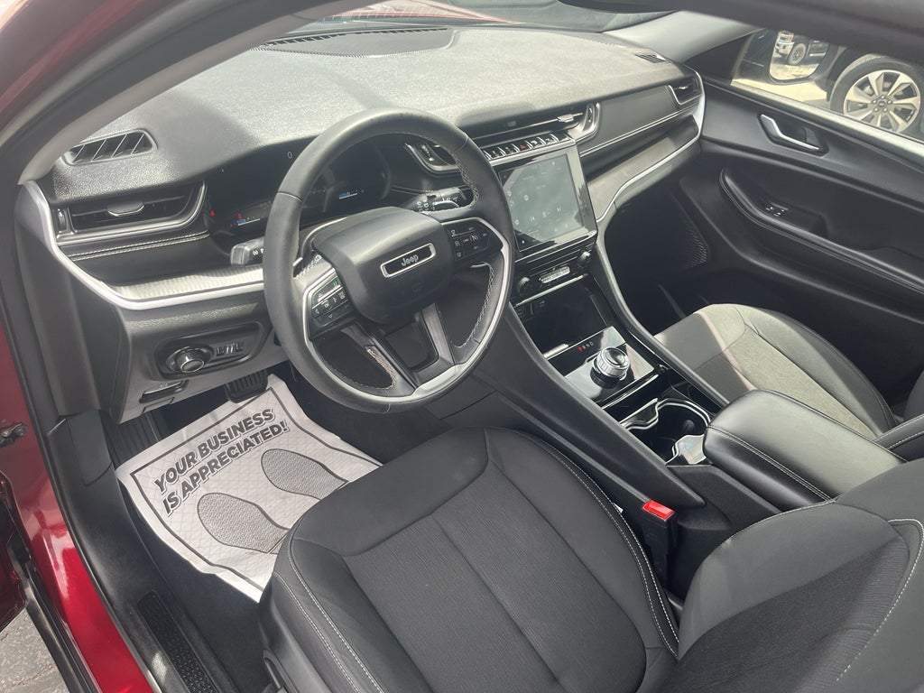 2023 Jeep Grand Cherokee Laredo
