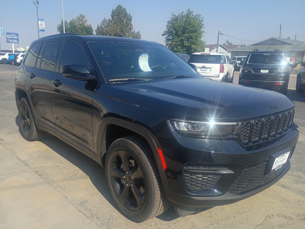 2023 Jeep Grand Cherokee Altitude