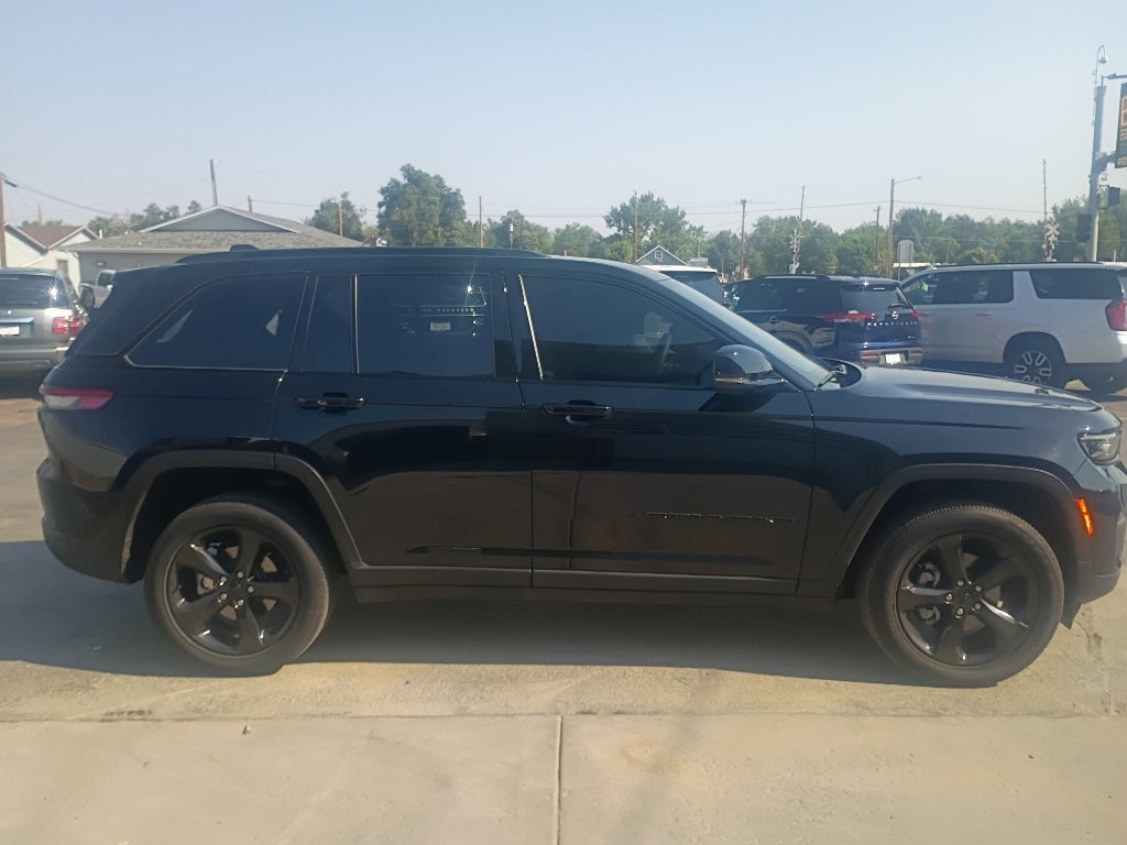 2023 Jeep Grand Cherokee Altitude