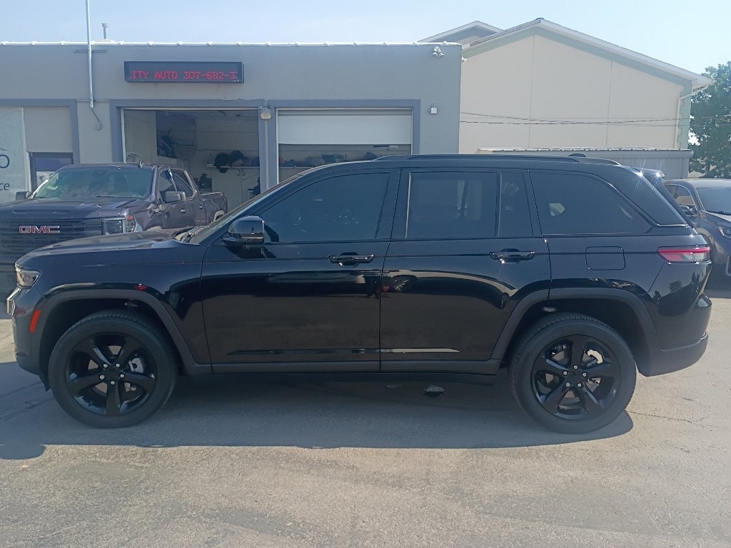 2023 Jeep Grand Cherokee Altitude