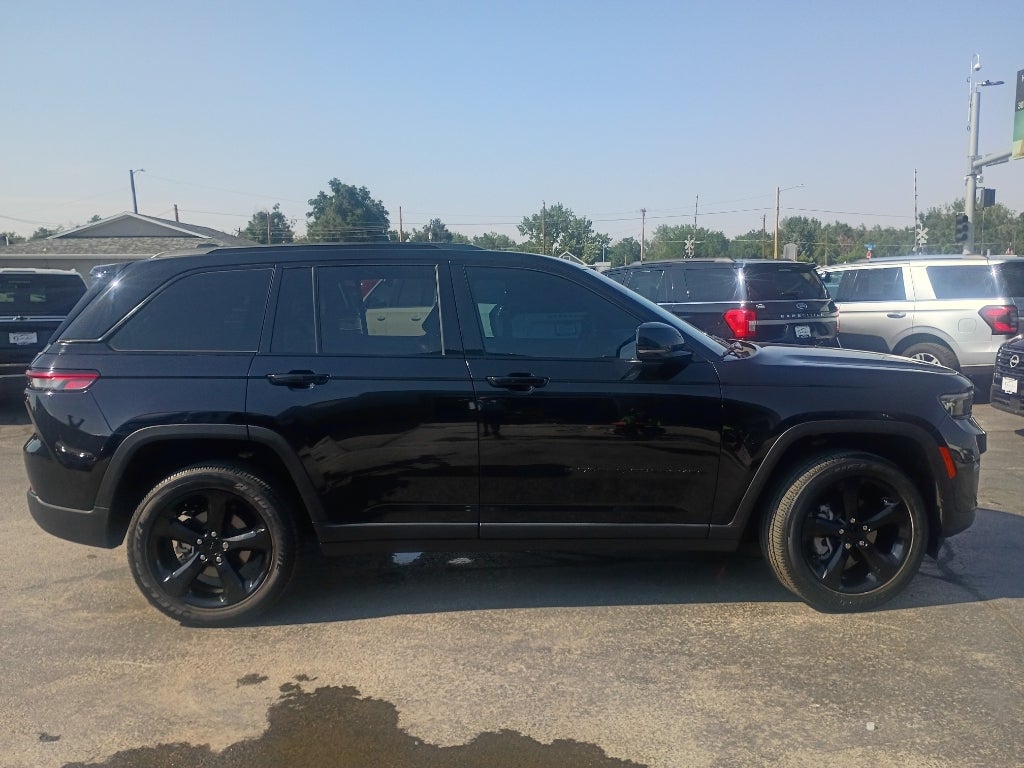 2023 Jeep Grand Cherokee Altitude