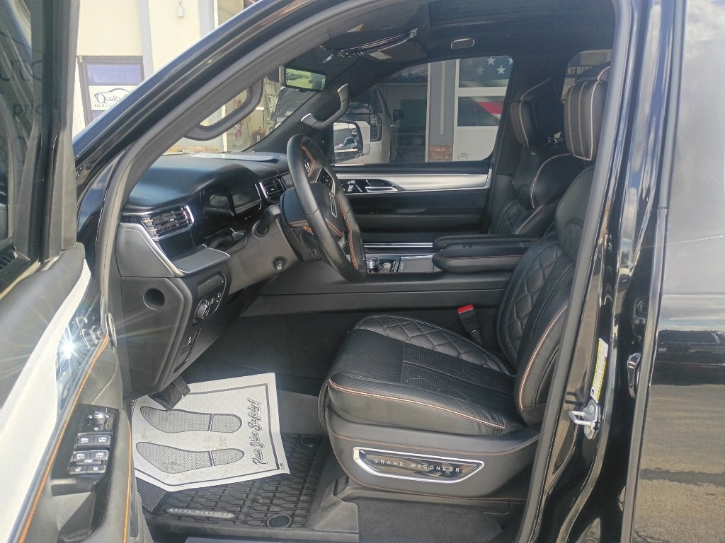 2022 Jeep Grand Wagoneer Series III