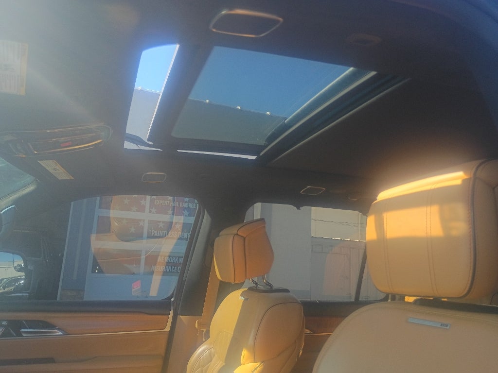 2022 Jeep Grand Wagoneer Series III