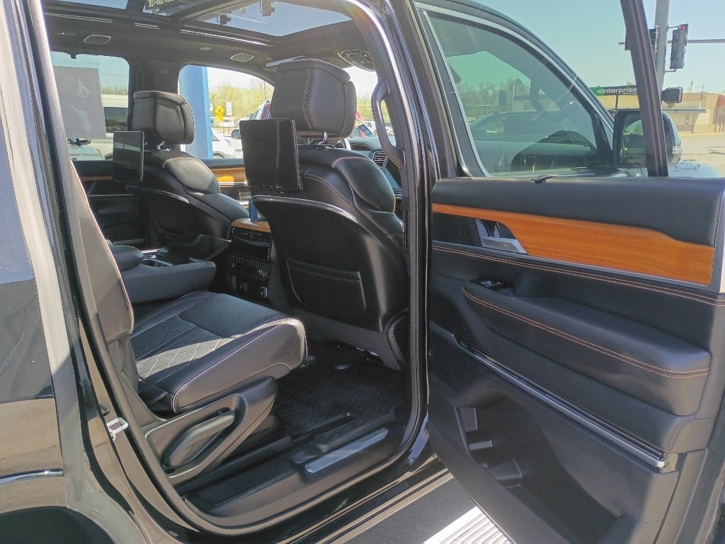 2024 Jeep Grand Wagoneer Series III