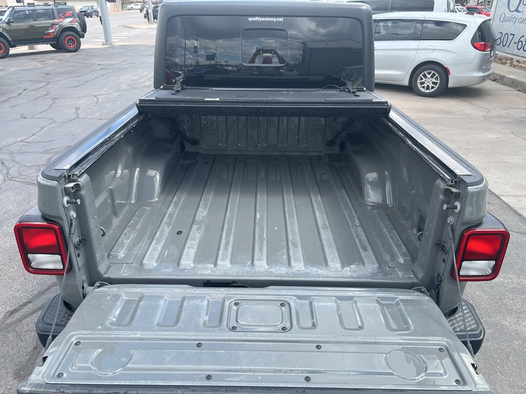 2022 Jeep Gladiator Sport