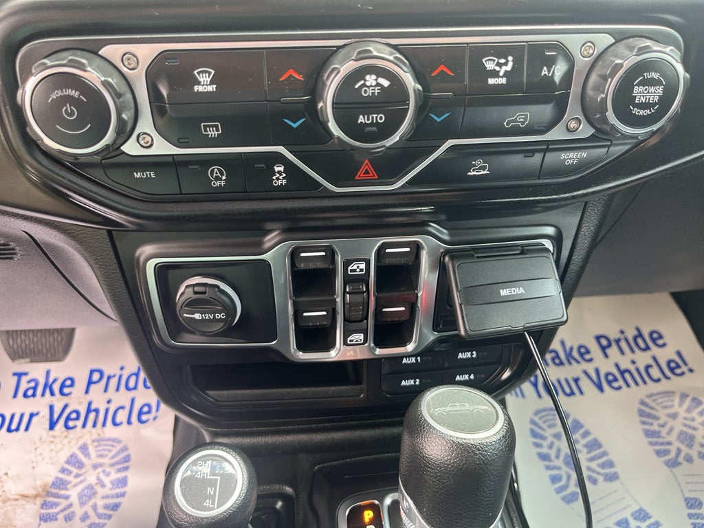 2022 Jeep Gladiator Sport