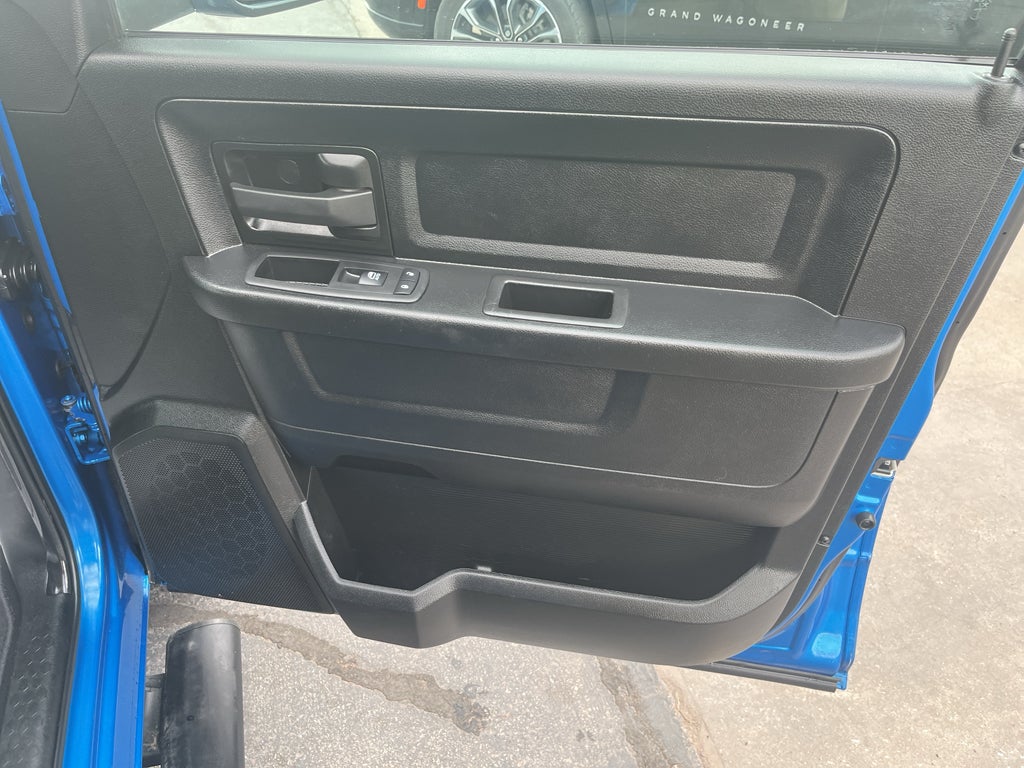 2023 RAM 1500 Classic Express