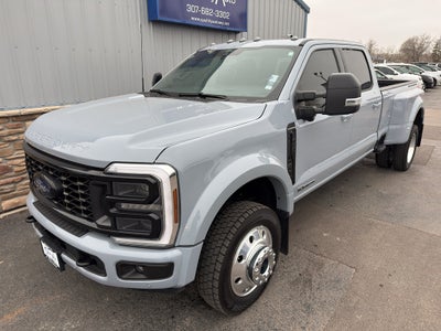 2025 Ford F-450 Platinum