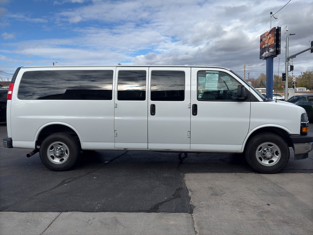 2018 Chevrolet Express LT