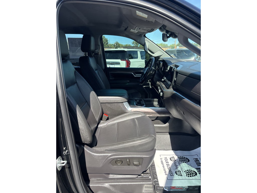2025 Chevrolet Silverado LTZ