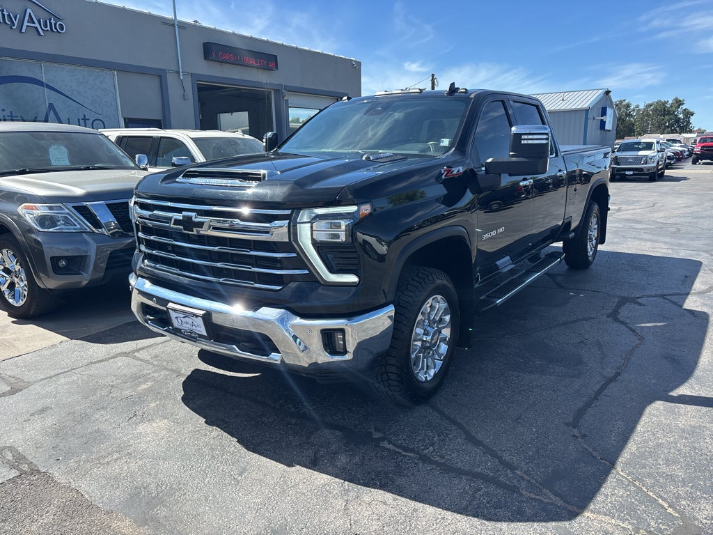 2025 Chevrolet Silverado LTZ