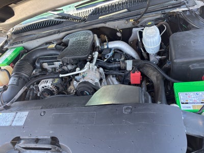2005 Chevrolet Silverado DRW LS