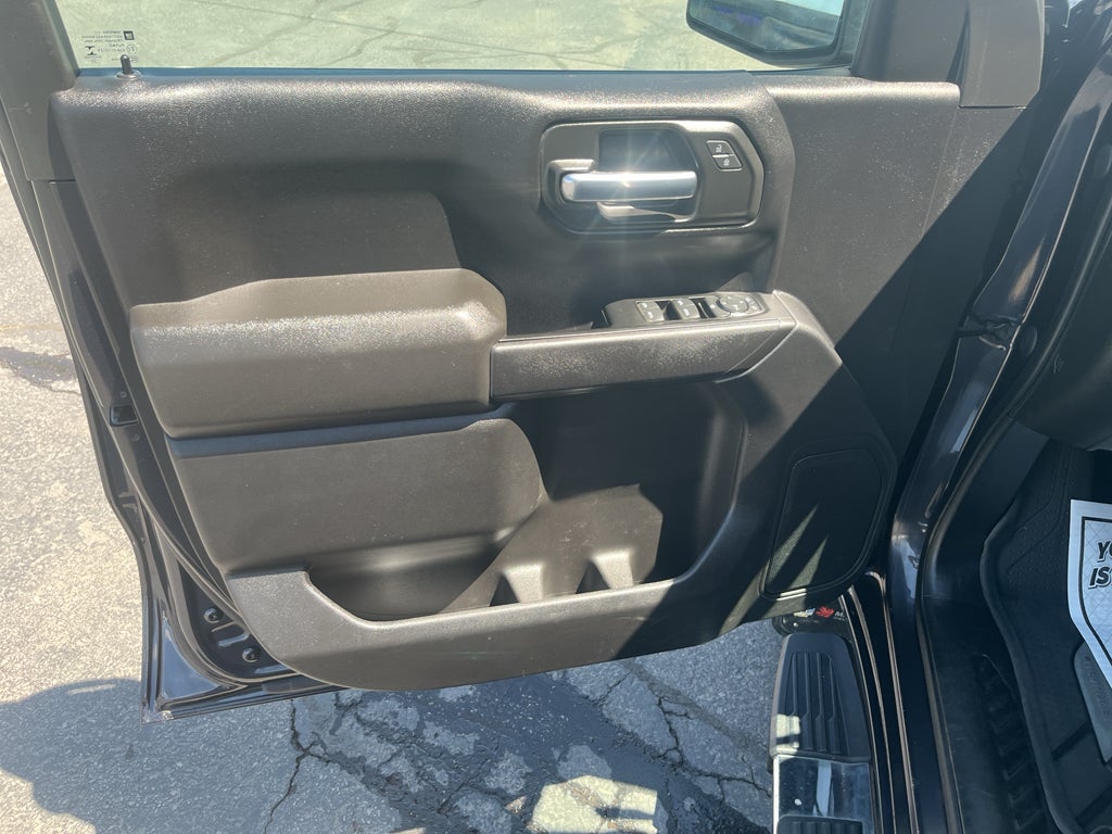 2022 Chevrolet Silverado Custom