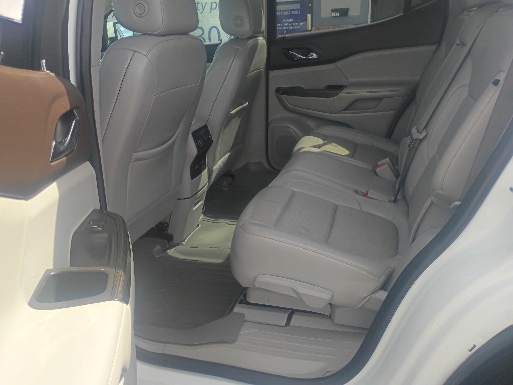 2021 GMC Acadia SLT