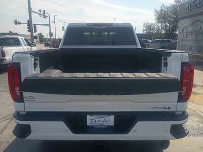 2023 GMC Sierra AT4