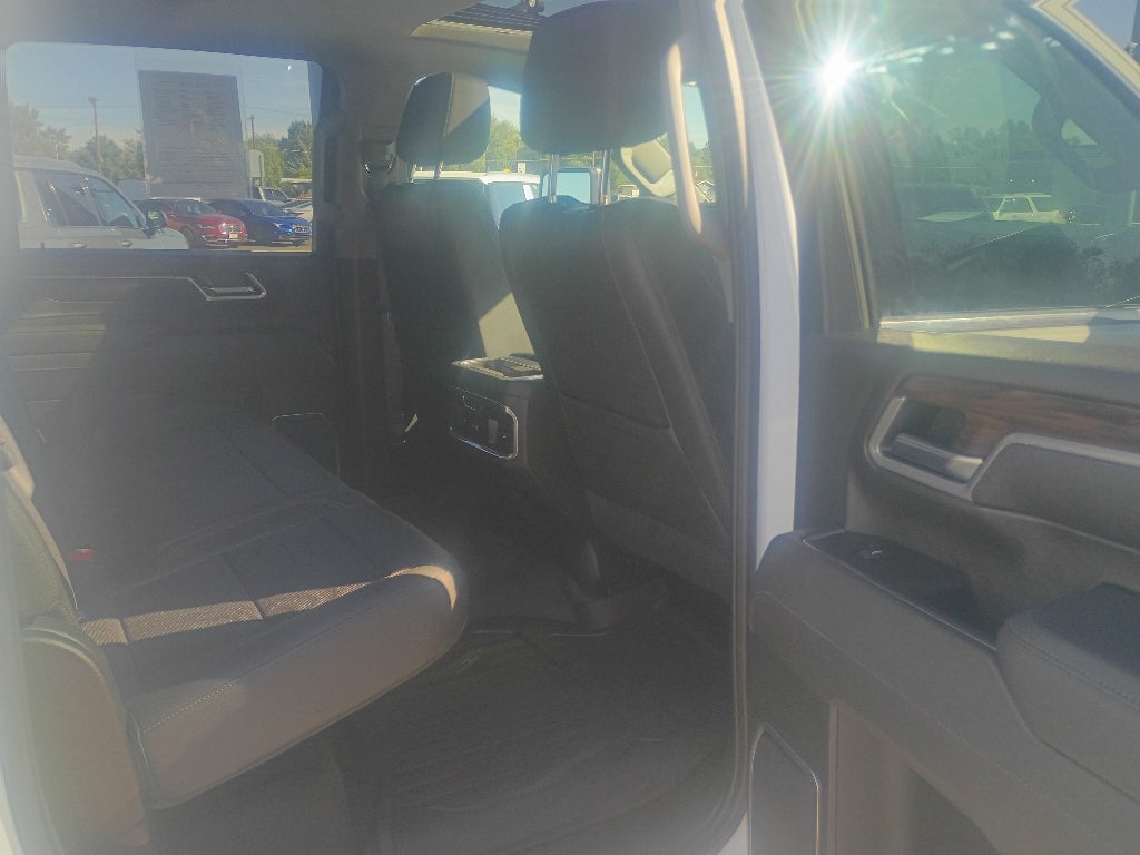 2025 GMC Sierra SLT