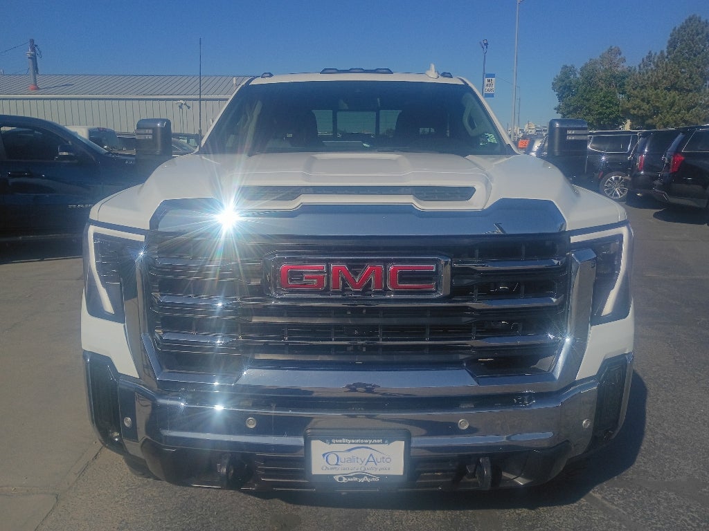 2025 GMC Sierra SLT