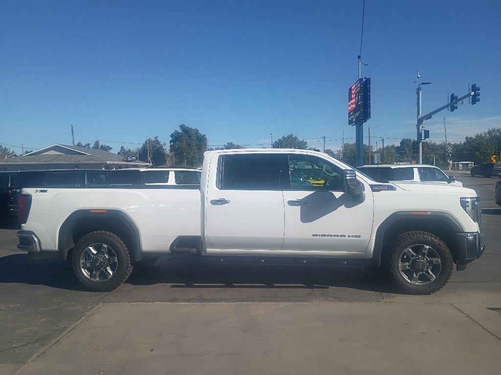 2025 GMC Sierra SLT